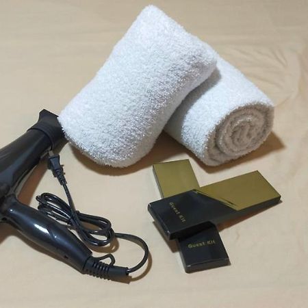 Havenly Guesthouse And Body Massage Spa Moalboal Buitenkant foto